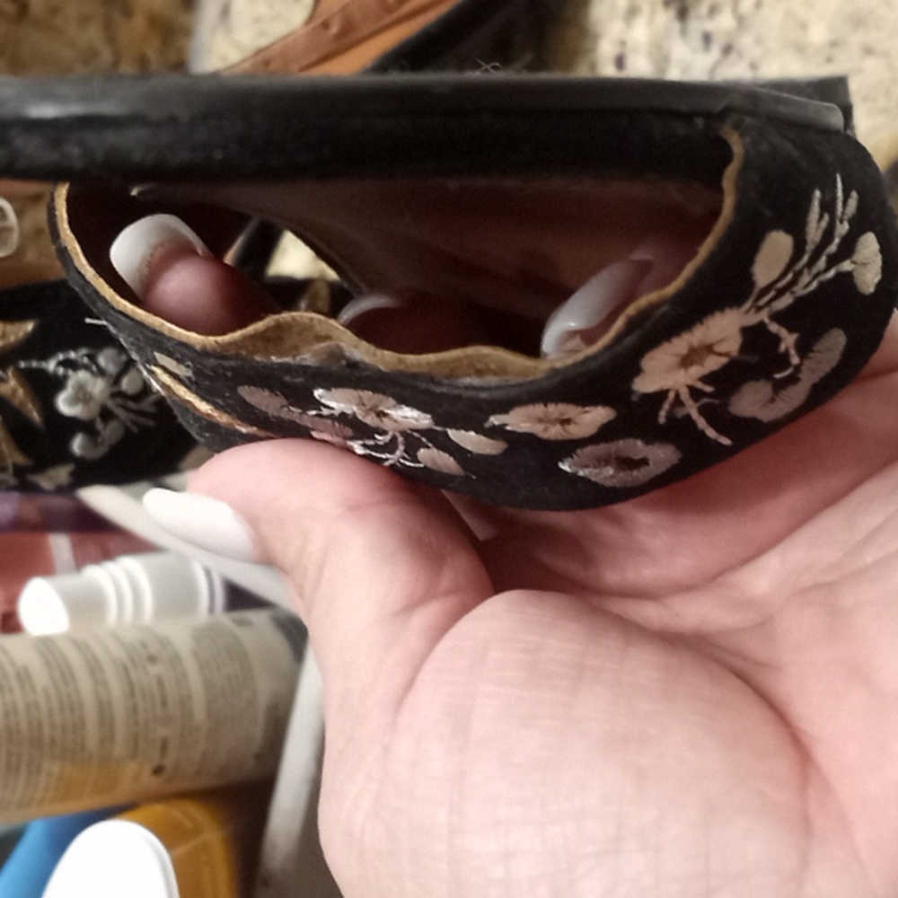 Strappy heel - Picture 4 of 5